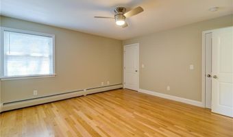 6 Pine Ln, Johnston, RI 02919