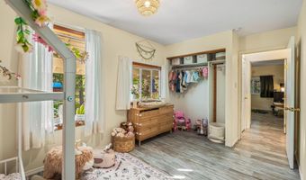 883 Mountain View Rd, Clark Fork, ID 83811