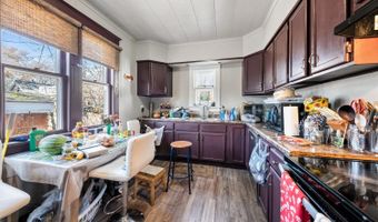 1115 N RICHMOND St, Appleton, WI 54911