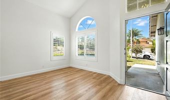 251 Royal Glen Dr, Fallbrook, CA 92028