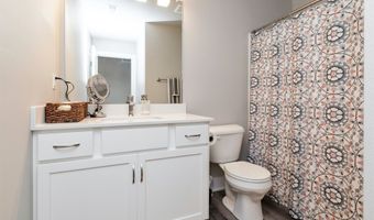616 NE Pearl Dr, Ankeny, IA 50021