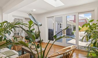 2606 N QUINCY St, Arlington, VA 22207