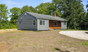 20 Maple Ct, Hopkinton, RI 02804