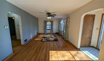 301 Giles Pl, Albert Lea, MN 56007