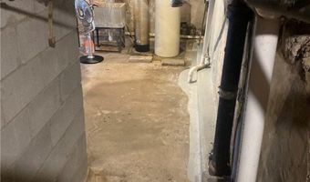 13249 Broadway St, Alden, NY 14004