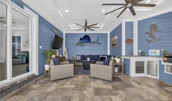 5216 POINT HARBOR Ln, Apollo Beach, FL 33572