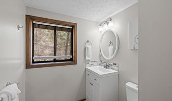 673 KILLMON Rd, Basye, VA 22810