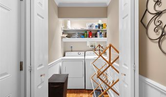 160 Grand Central Ave, Amityville, NY 11701