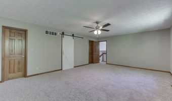 8640 Count Turf Ct, Indianapolis, IN 46217
