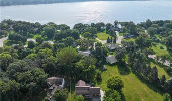 901 Geneva Dr, Alexandria, MN 56308