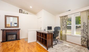 2002 S 60TH St, Springfield, OR 97478