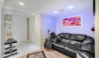 16 Weathervane Rd 16, Bristol, CT 06010