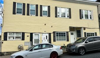 60 SPRING St, Lincoln, RI 02838