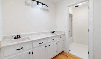 251 S Taxiway Dr, Albany, KY 42602