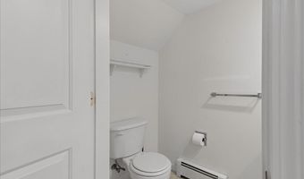 51 Dockside Ln, Belfast, ME 04915