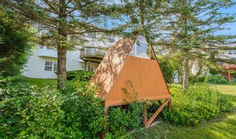 4871 S Ridgeside Cir, Ann Arbor, MI 48105