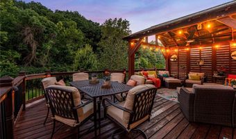 1388 Red Oak Plantation Dr, Ballwin, MO 63021
