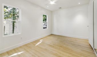 24 N 12, Villas, NJ 08251