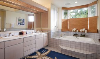 68-1375 PAUOA Rd G1, Kamuela, HI 96743