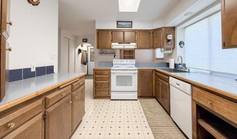 2015 THONI Rd, Addy, WA 99101