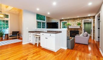 7 Wickham Rd, North Kingstown, RI 02852
