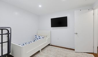 31 Hallron St, Boston, MA 02136