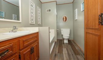 918 1st Ave, Ackley, IA 50601