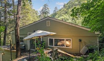 6680 Haasadahl Rd, Allentown, PA 18106