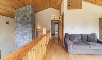13 Woodridge Dr, Barkhamsted, CT 06063