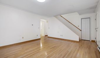 8 Chesterfield Dr, Concord, NH 03301