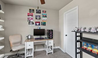 2817 NW Lois Ln, Ankeny, IA 50023