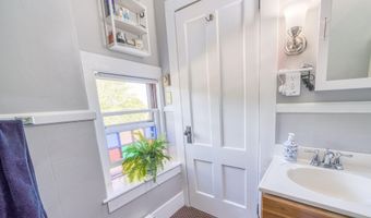 31 Franklin St, Belfast, ME 04915