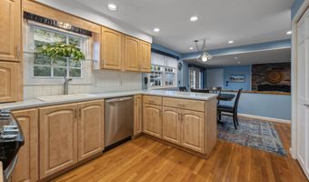745 Rustic Ln, Cheshire, CT 06410