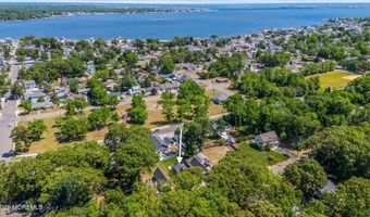 375 E Barnegat Ave, Bayville, NJ 08721