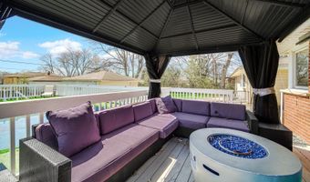 661 W Saint Aubin Dr, Addison, IL 60101