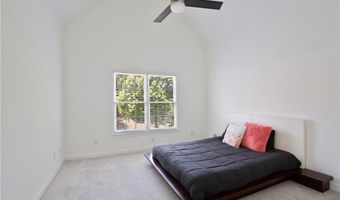 265 Oakhurst Leaf Dr, Alpharetta, GA 30004