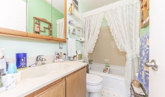 765 Peninsula Ct, Ann Arbor, MI 48105