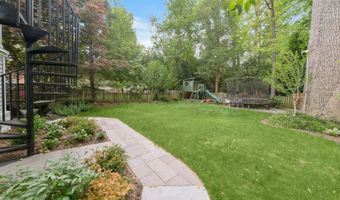 5714 HUNTINGTON Pkwy, Bethesda, MD 20814