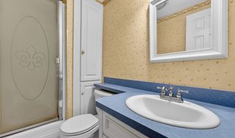82 Colchester Commons, Colchester, CT 06415