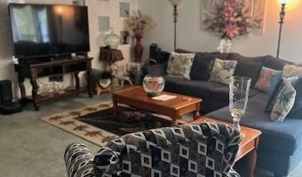 576 Tulip Cir E, Auburndale, FL 33823