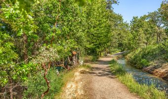 940 Pinecrest Ter, Ashland, OR 97520