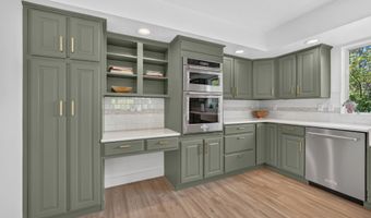 1979 S CAVE HOLLOW Way, Bountiful, UT 84010