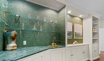 1 Harbor View Dr, Newport, RI 02840