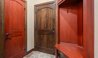 579 Chateau Bnd, Ardmore, OK 73401