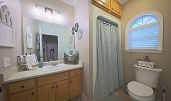 330 River Oaks Dr, Bainbridge, GA 39817