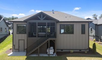 318 Avery Trail Dr, Arden, NC 28704