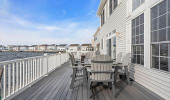 29 Bowsprit Dr, Bayville, NJ 08721