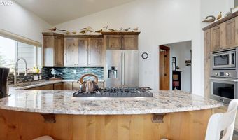 15606 NAPA Ln, Brookings, OR 97415
