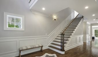 22 Gardiner St, Darien, CT 06820