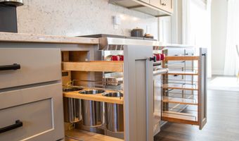 3899 Chapel Hill Ct, Bargersville, IN 46106